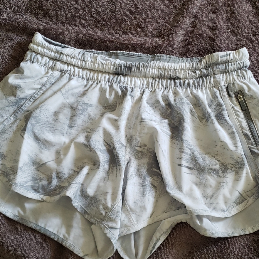 Guc lululemon tracker shorts
